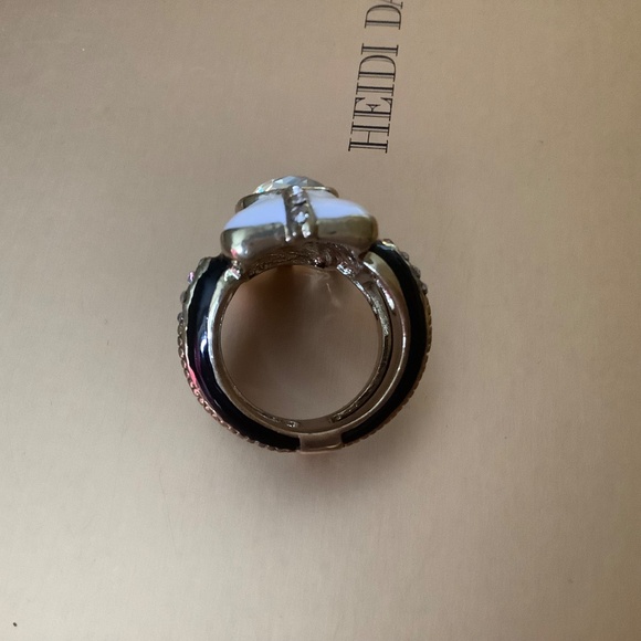 Heidi Daus New Century Crystal & Enamel Art Deco Ring  White Black SZ 10 - Picture 7 of 13